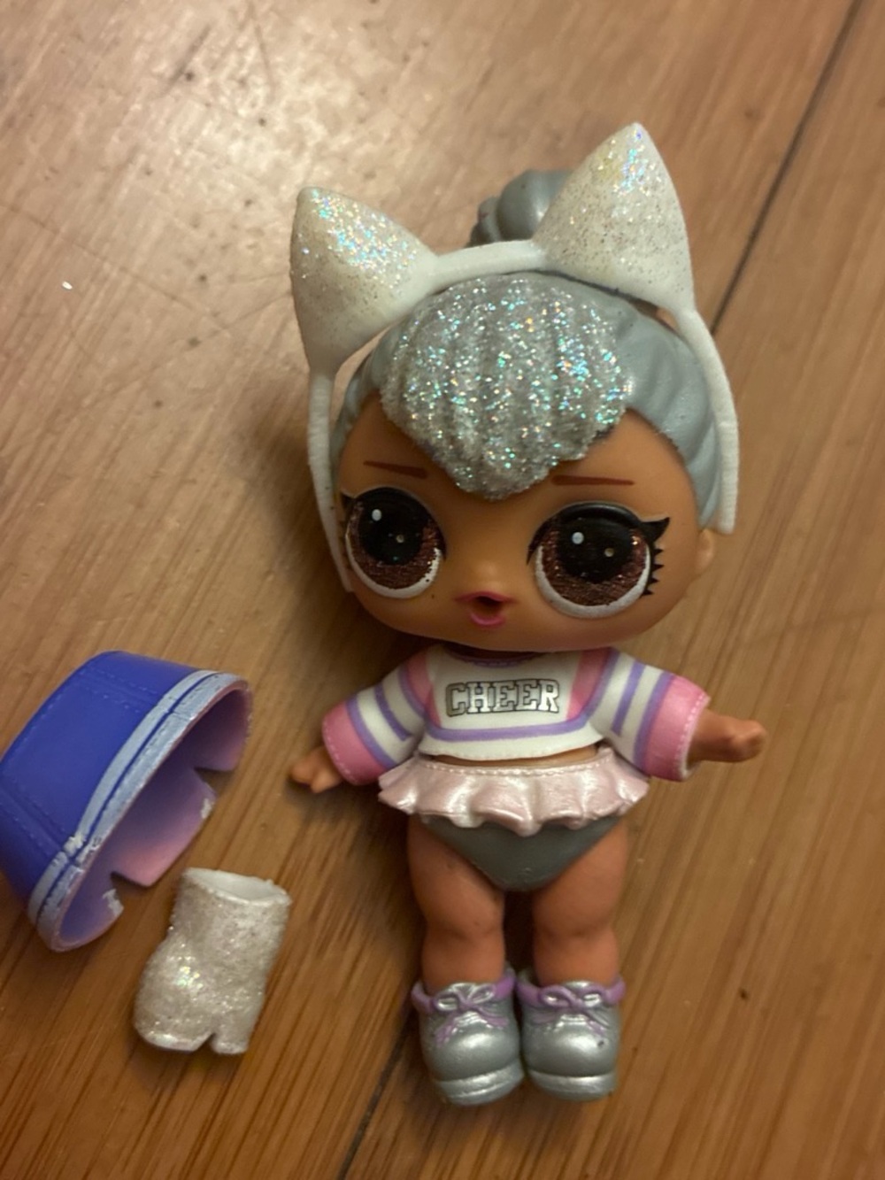 L.O.L. Surprise! Glam Glitter Series Kitty Queen doll
